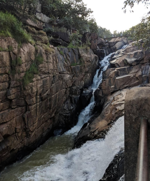 Rani Dah Waterfall, Jashpur, Chhattisgarh - Vushii.com Rani Dah Waterfall, Jashpur, Chhattisgarh - Vushii.com